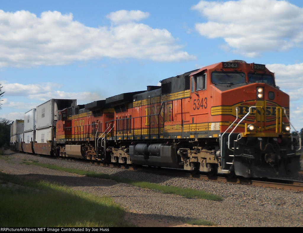 BNSF 5343 East